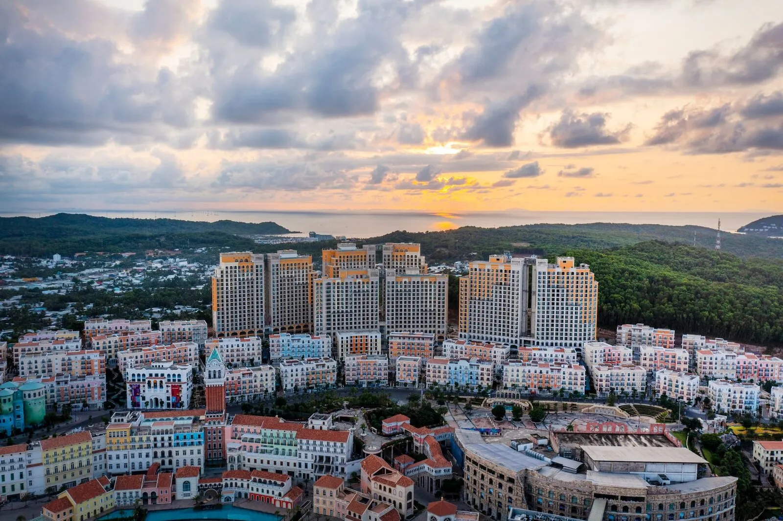 Phu-Quoc-Toan-canh-Sun-Grand-City-Hillside-Residenceb